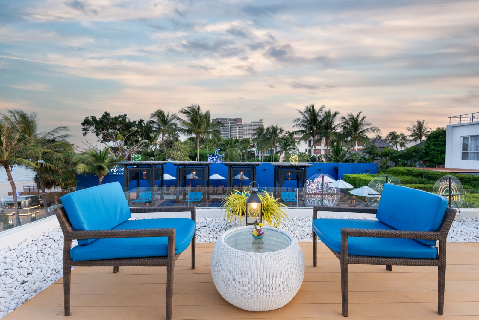 Ivy Ocean Lounge