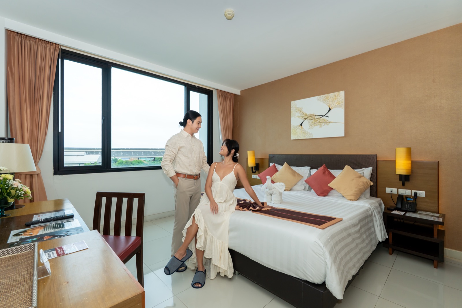 Guest room at Mida Grande Hotel Dhavaravati