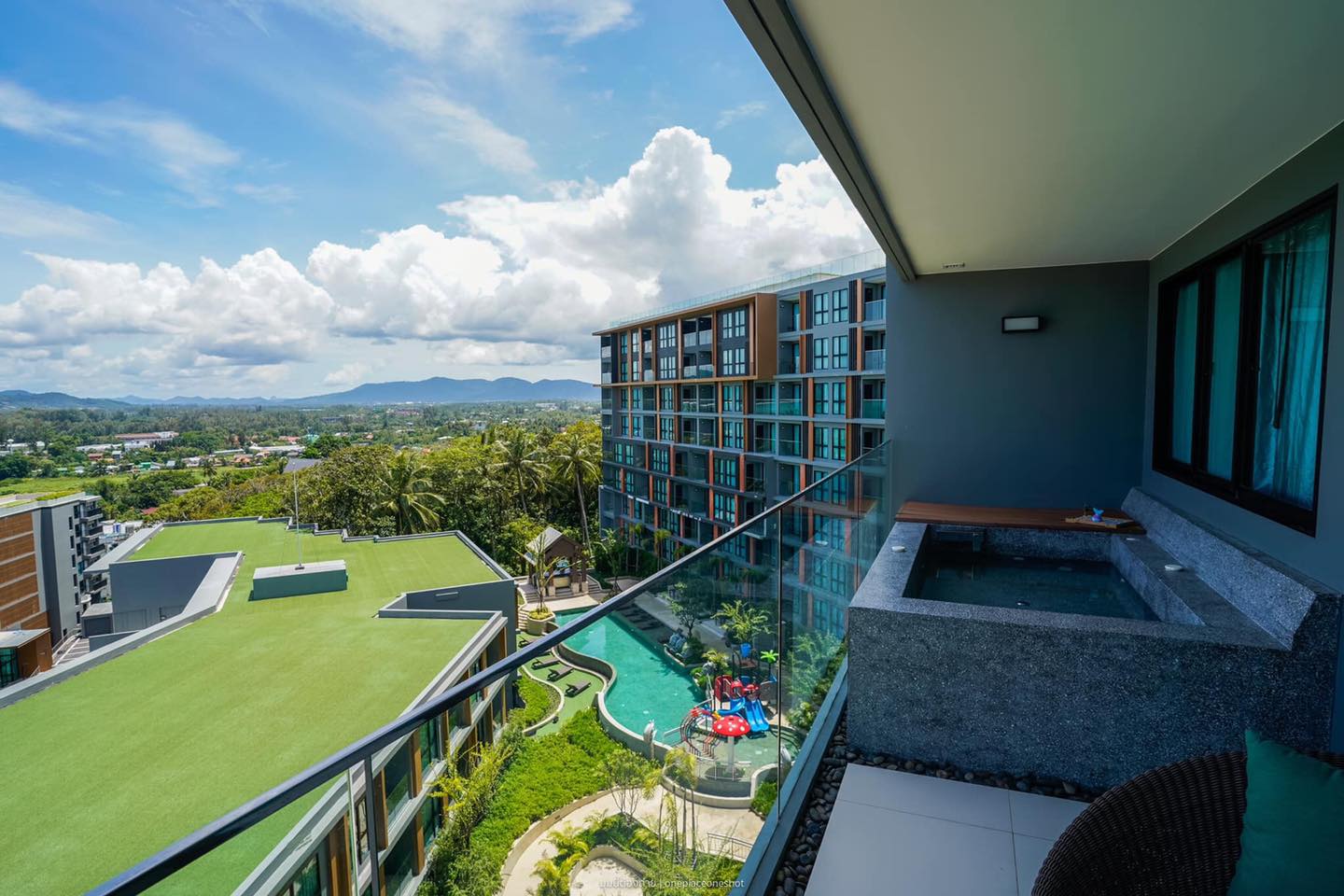 Deluxe Ocean View with Jacuzzi1