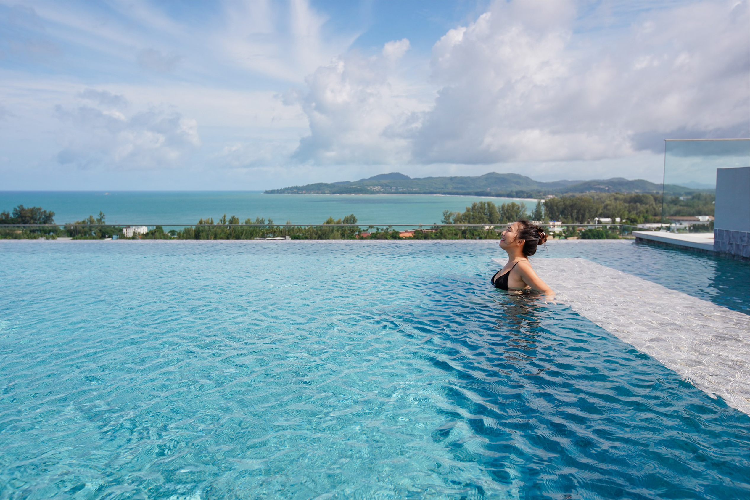 La Lune Rooftop Pool1