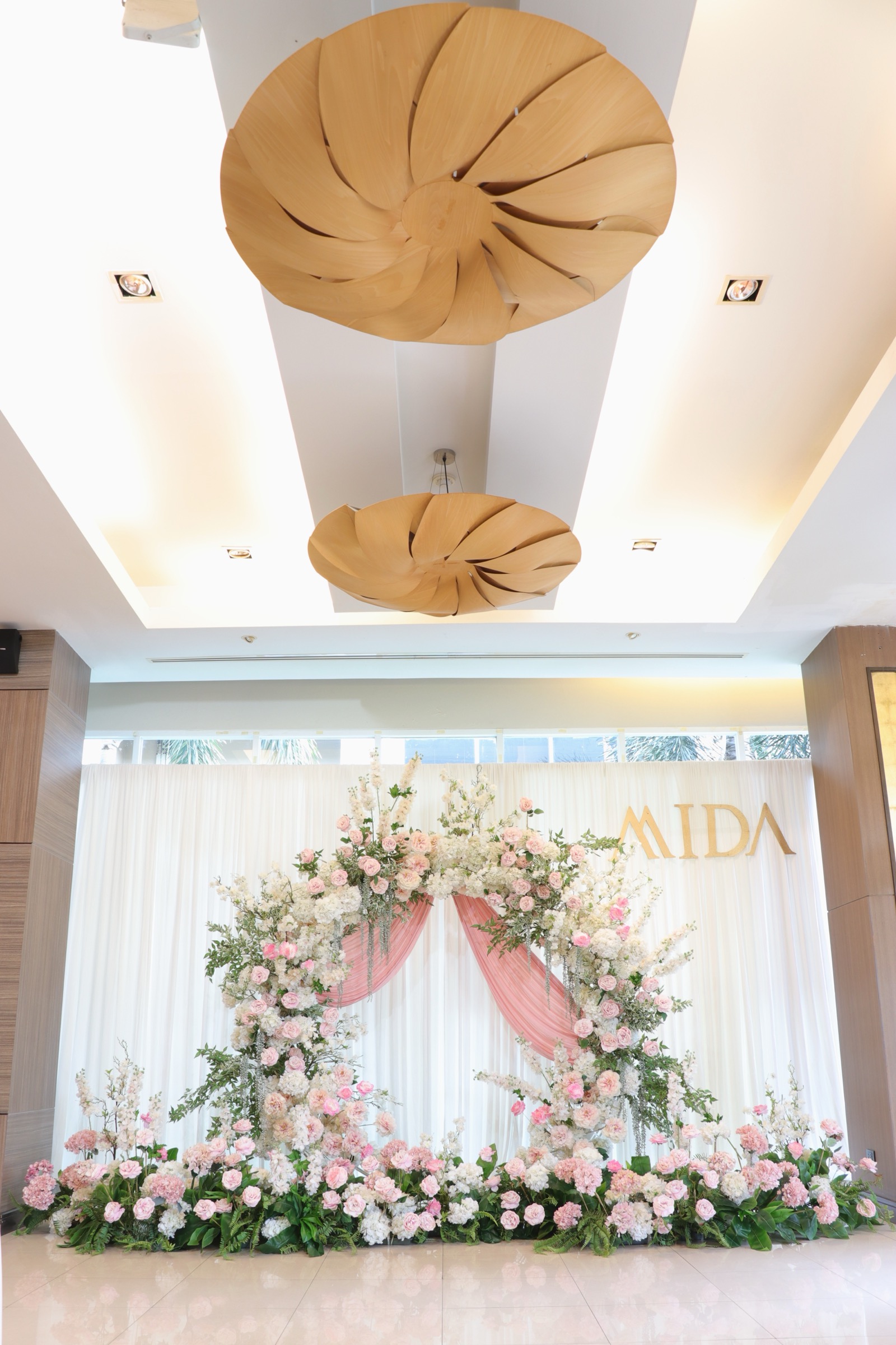 Bride and groom at Mida Hotel Don Mueang Airport